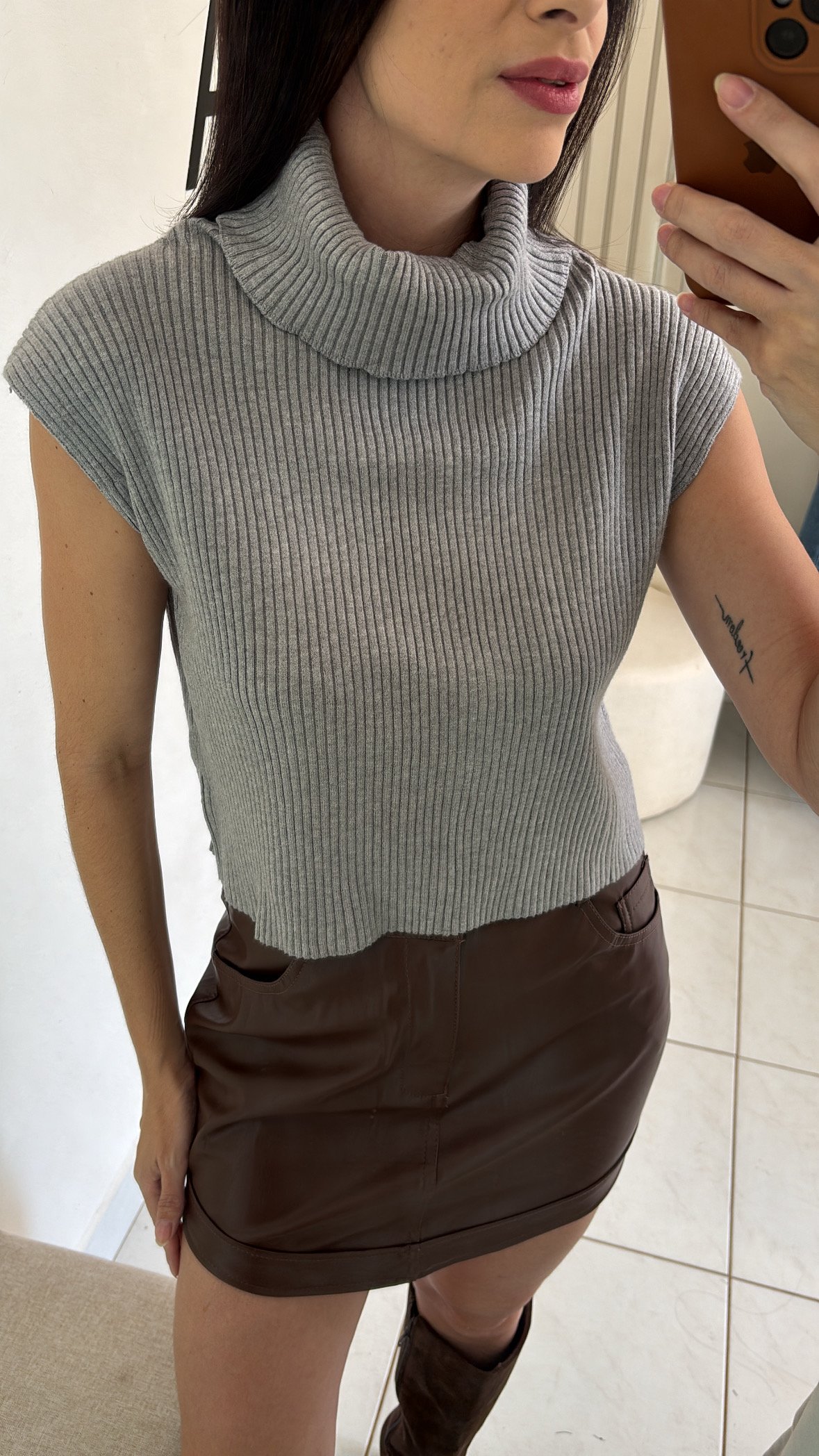 Blusa gola modal