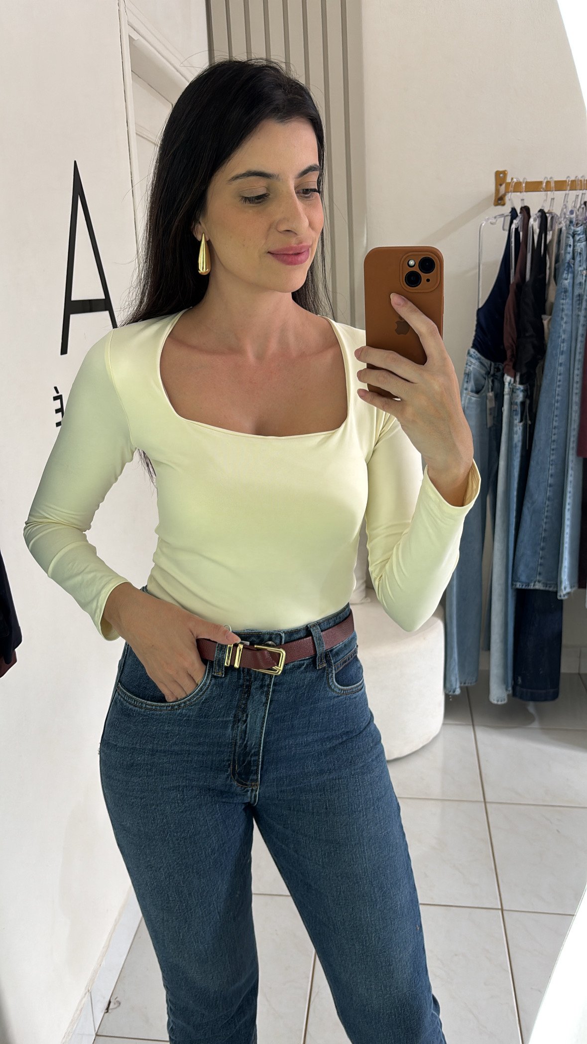 Blusa decote quadrado