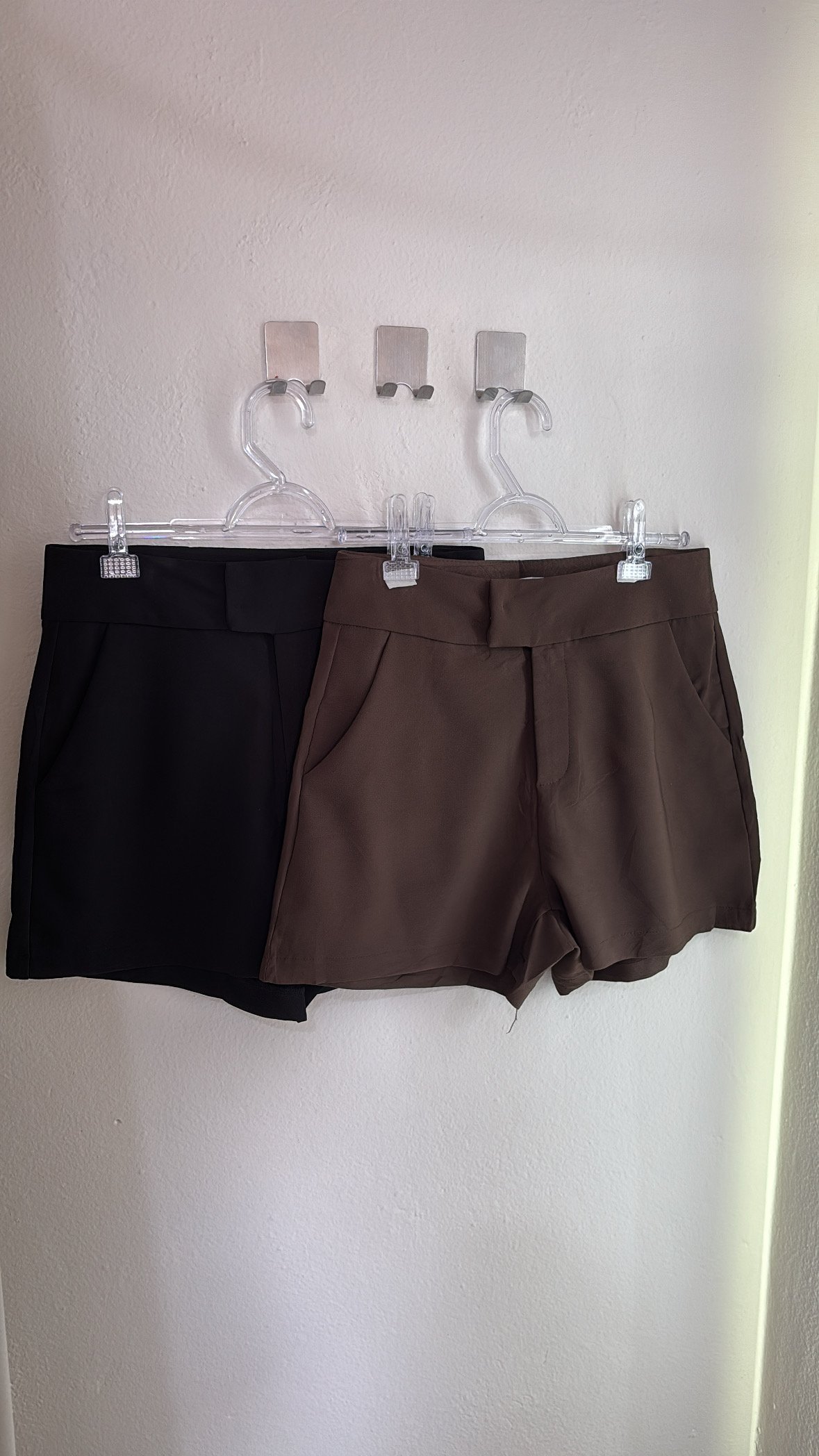 Shorts fechamento lateral